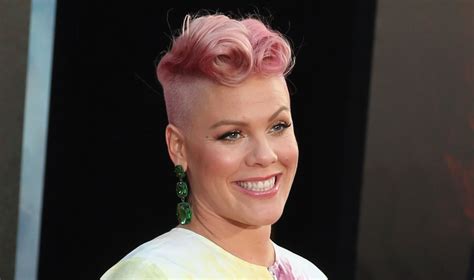 pink topless|Pink shares topless, pregnant photo of herself